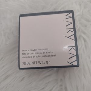 Mary Kay mineral Powder Foundation Ivory 1.